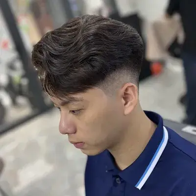 Tóc nam tạo kiểu sau khi cắt tại Dema Barber